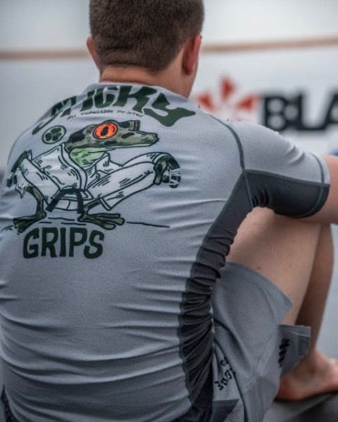 sticky grips frog rashguard